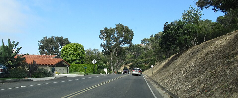 Sandy cove under the cliffs in Palos Verdes Estates